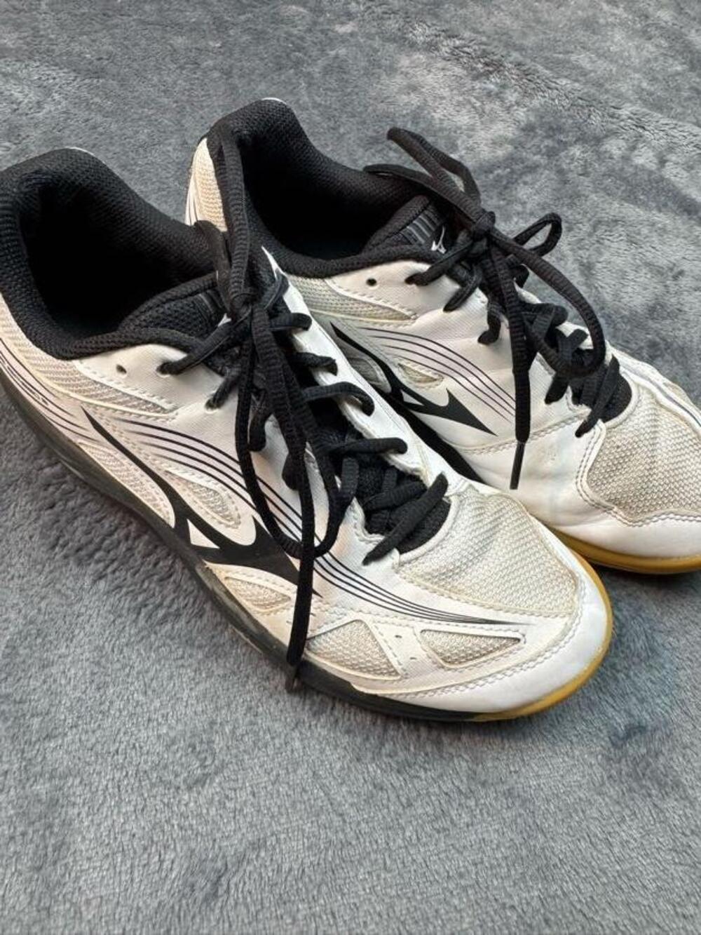Mizuno Shoes Womens Size 9 White Indoor Court Athletic Gym Training Sneakers